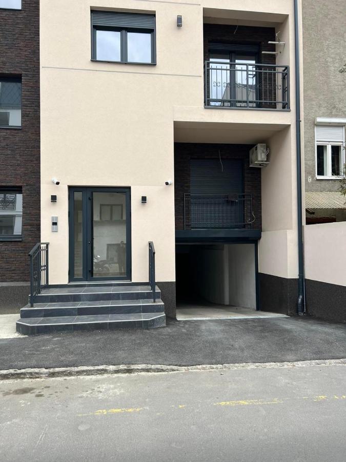 Apartament Ahoy Luxury Belgrad