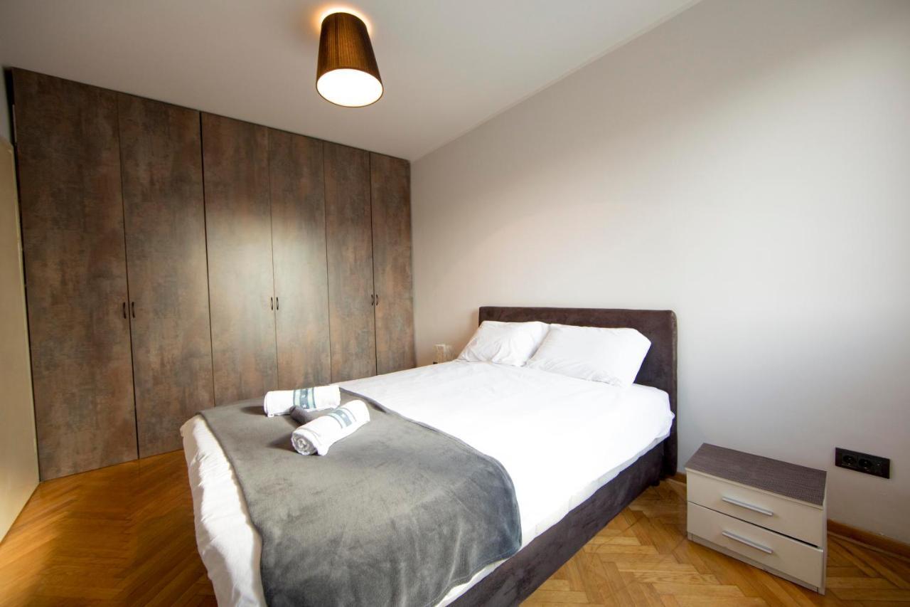 Ahoy Luxury Apartament *