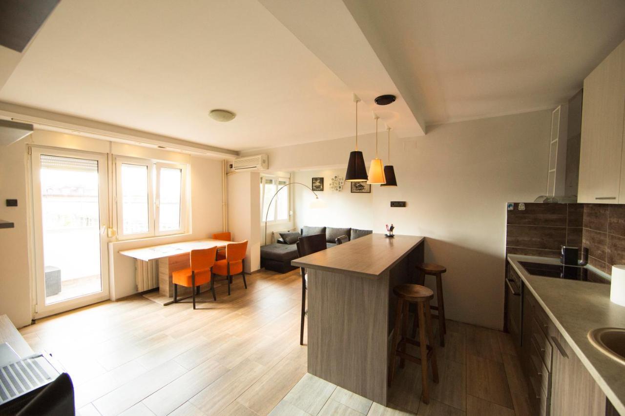 Ahoy Luxury Apartament